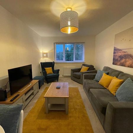2 Bedroom Luxury Flat In Quiet Village Of Bishopton Бішоптон Екстер'єр фото